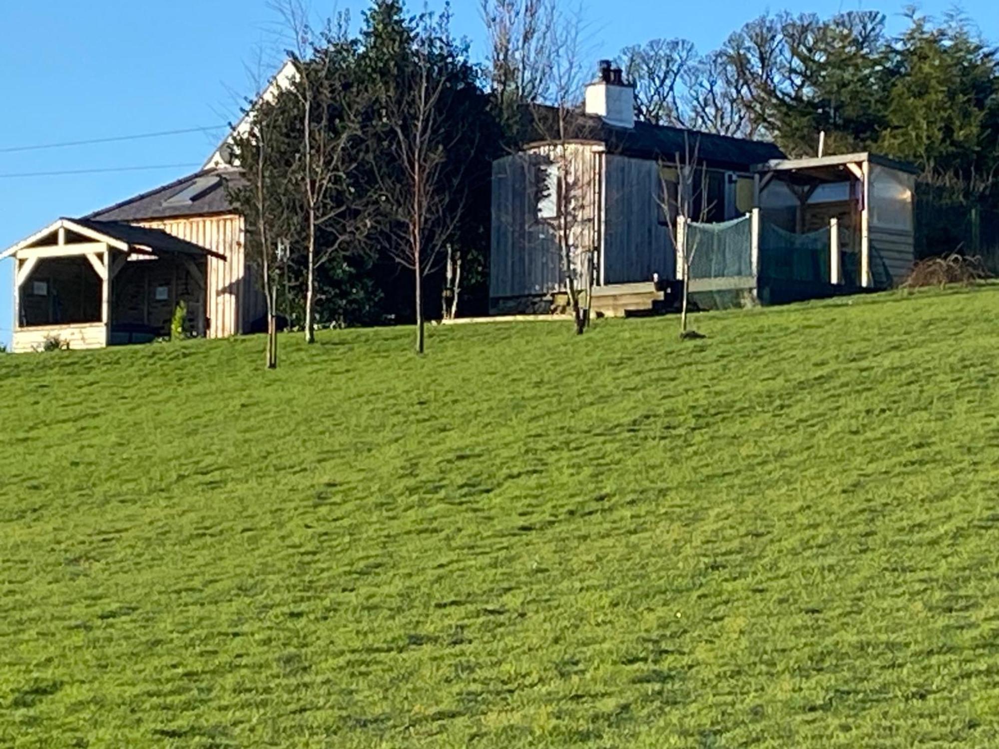 Stunning Shepherds Hut Rural Bliss *